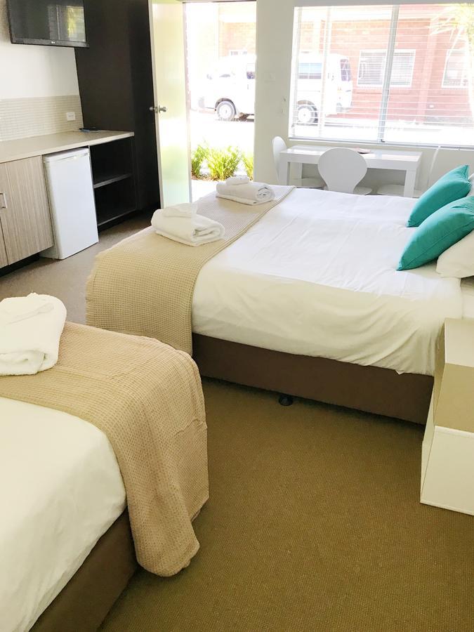 Thirroul Beach Motel Экстерьер фото
